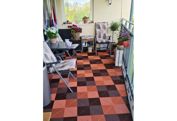 Balkon bruin terracotta